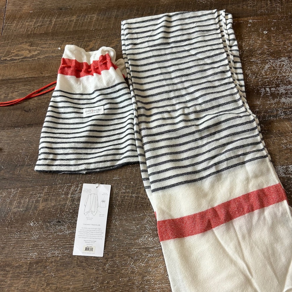 Mersea Thinny Traveler Travel Wrap White Navy Red Striped Poncho TTRV-WHITE NWT